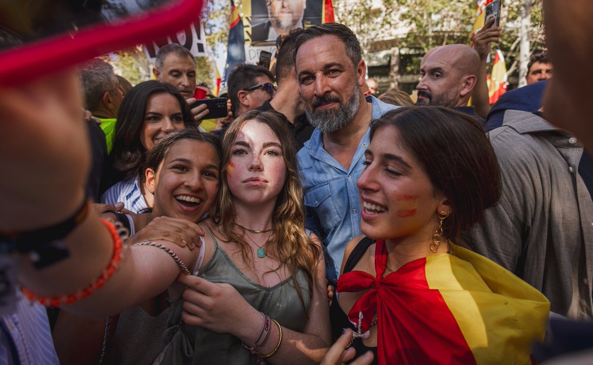 VOXpEspana's tweet image. 🔴 ÚLTIMA HORA

VOX sería el partido MÁS VOTADO por los JÓVENES en toda España.

Es la única alternativa patriota. 💪🏻🇪🇸