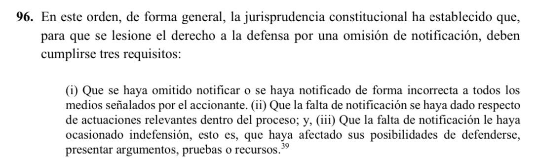VeronicaLHM's tweet photo. 🔵Tres requisitos para que se lesione el derecho a la defensa por una omisión de notificación: 

i) Que se haya omitido notificar o se haya notificado de forma incorrecta a todos los medios señalados por el accionante; 

ii) Que la falta de notificación se haya dado respecto de actuaciones relevantes dentro del proceso; y, 

iii) Que la falta de notificación le haya ocasionado indefensión, esto es, que haya afectado sus posibilidades de defenderse, presentar argumentos, pruebas o recursos.

Sentencia No. 2006-22-EP/24
Jueza ponente: Dra. Teresa Nuques Martínez
