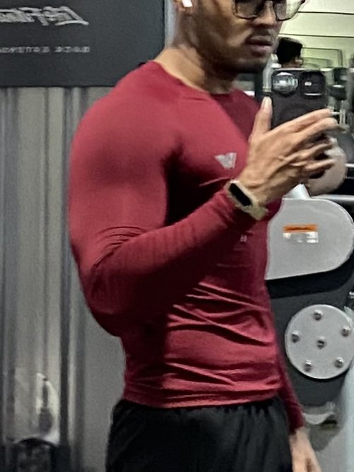 riomayooooo's tweet photo. mari kita usahakan spec superman di 2025 https://t.co/09vinkpyZH