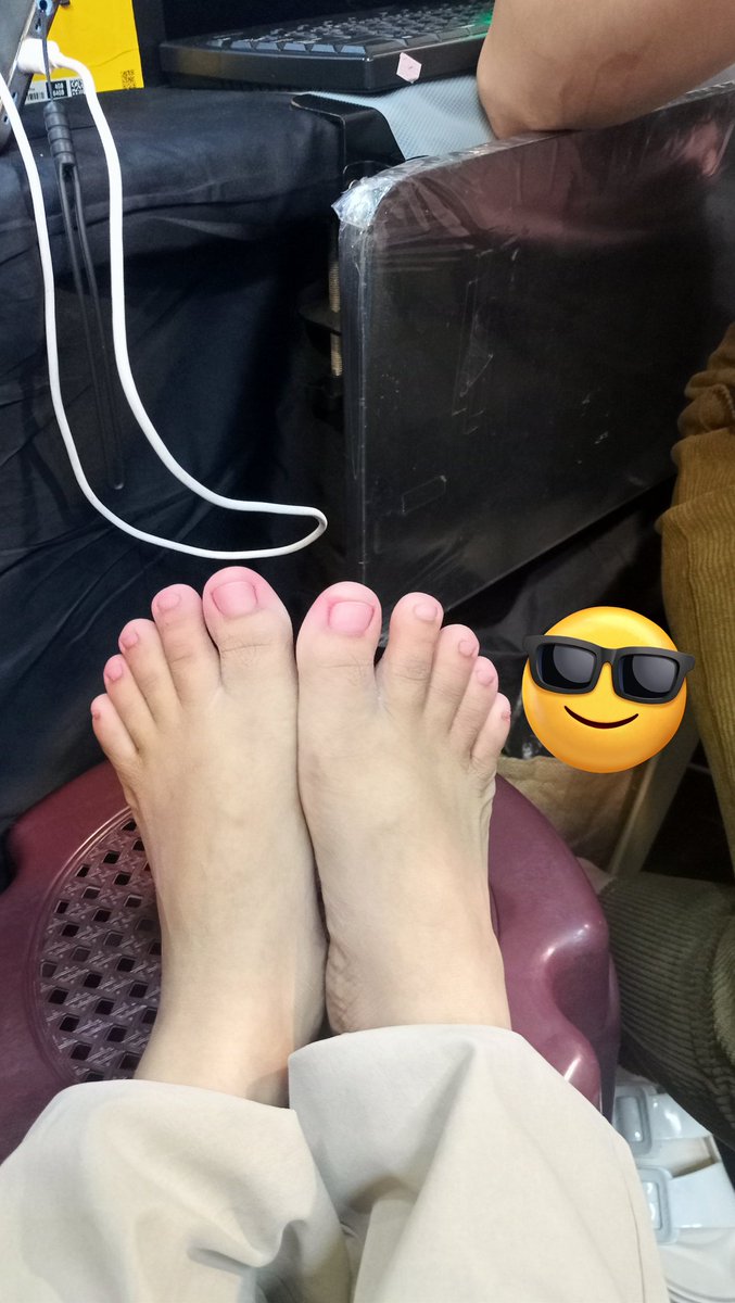 abigailmlas05's tweet photo. noice parang paa ng shokoy 🤣 https://t.co/IKvL6aH93k