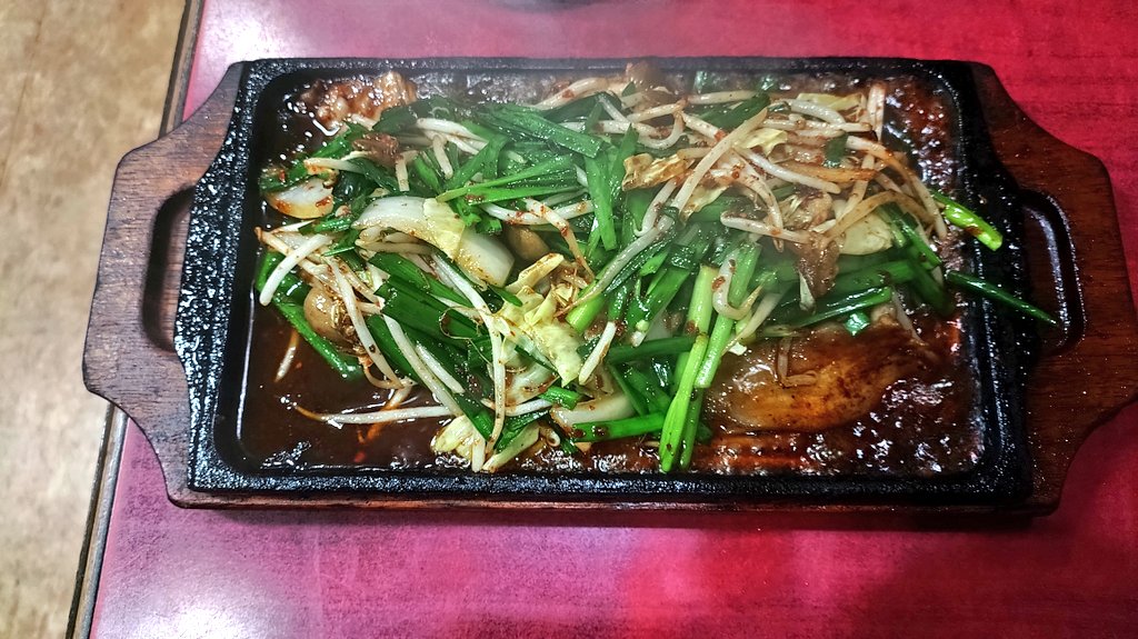 kantokusan41's tweet image. 韓国風居酒屋 梨花さん（海南市築地）
ハラミ定食（大）＋ニラ炒めたれ
かなり久々の梨花🎶
お肉メッチャ柔らかくてタレが抜群に美味しい😁
ニラ炒めも甘辛いタレでご飯がメッチャ進む😆
美味しかった😋
ごちそうさまでした🙏
#梨花