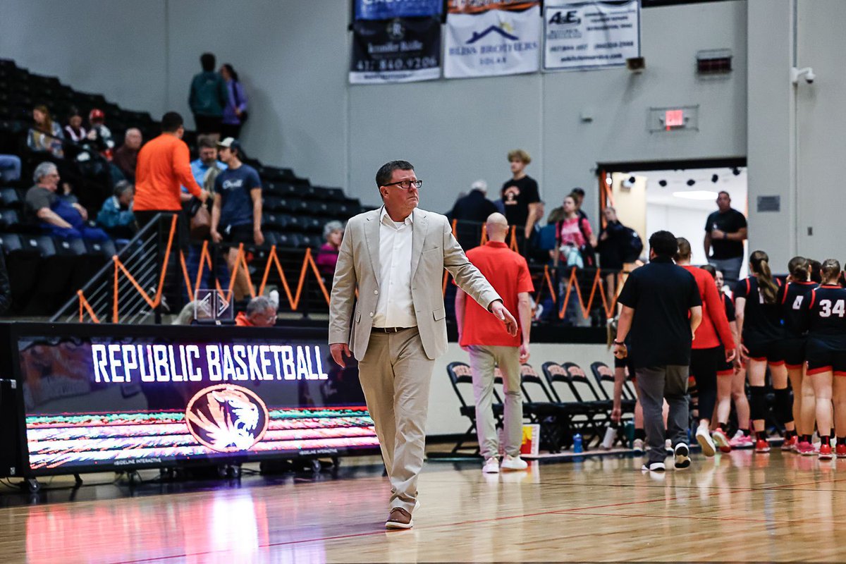 Republic_Tigers's tweet photo. Flood Selected to Missouri Sports Hall of Fame https://t.co/KTfWj82VHo 
Follow the link for details. https://t.co/MnCyxTi0DK