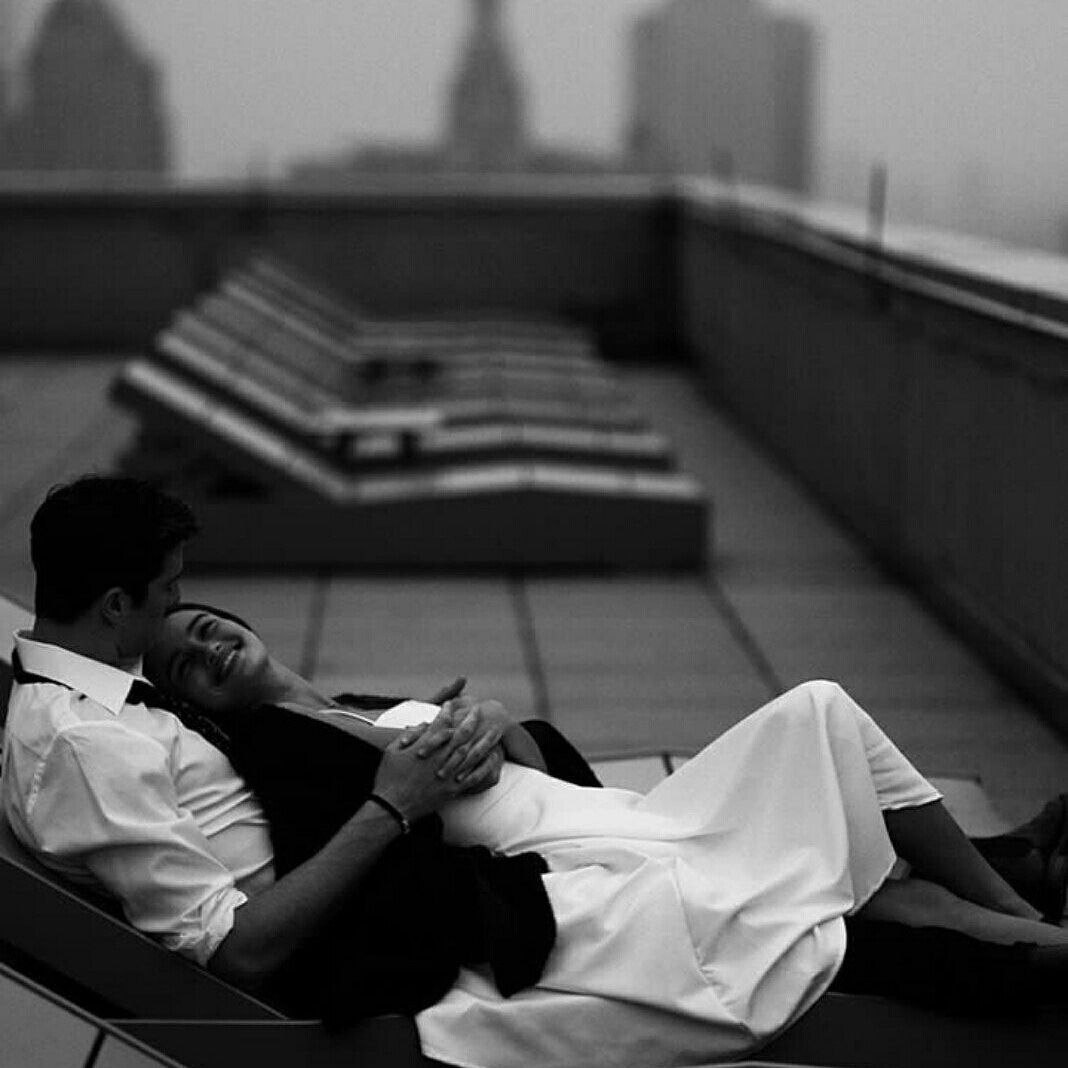 Baba086's tweet image. Love is like a friendship caught on fire.  In the beginning a flame, very pretty, often hot and fierce, but still only light and flickering.  As love grows older, our hearts mature and our love becomes as coals, deep-burning and unquenchable. ❤️