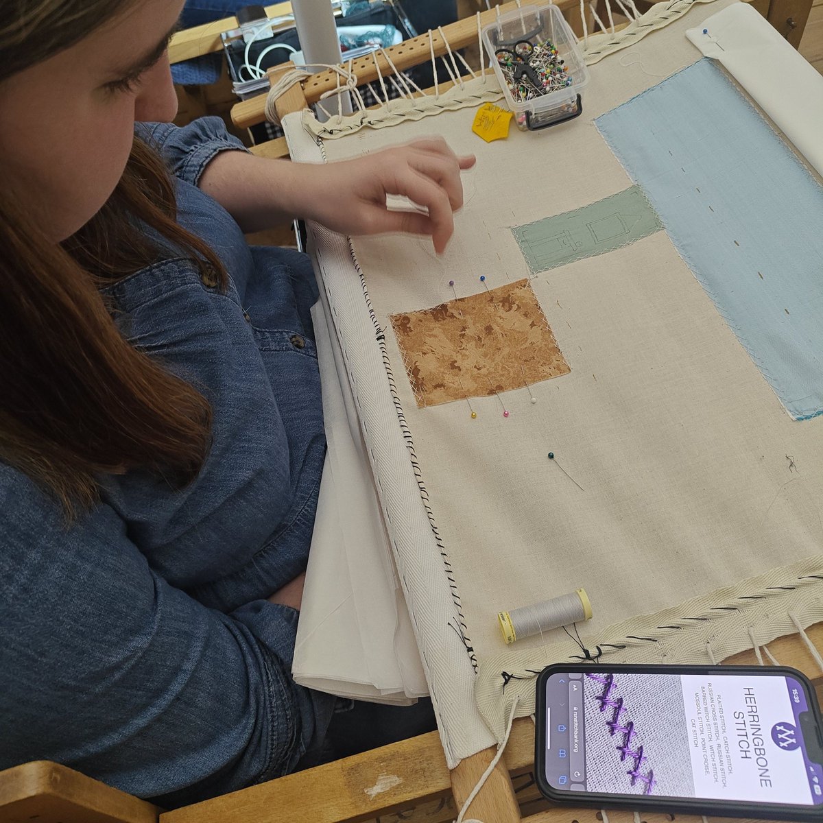 Royal School of Needlework tweet media