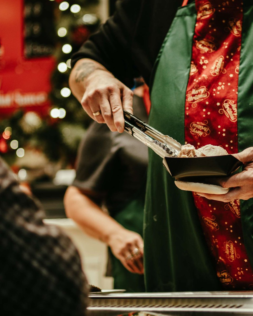 Happy Monday, Reading! 
Already dreaming of the weekend? Whilst last weekend may have been a wash out, this weekend is looking a bit more cheerful! 

Have a look at our link in bio to see the best Christmas markets still to come in Reading and Berkshire.