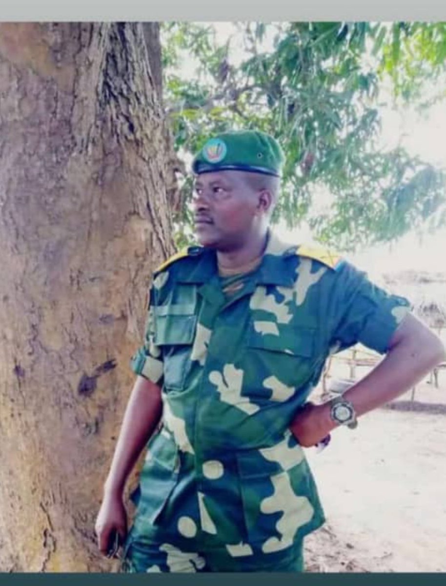 Aiglekivu003PKM's tweet photo. 🚫😭😭on December , 9th, 2021 , its now turning to three years without justice rendered to Major #Kaminzobe, a member of the #Banayamulenge community and active FARDC soldier, was #lynched and his body was #eaten in #Lweba on his way from his duty station in #Uvira; he was picked out among other FARDC soldiers in their military car, under the surveillance of his comrades, including his chief; he was lynched before the eyes of his FARDC comrades and did nothing to intervene because he was #Munyamulenge.