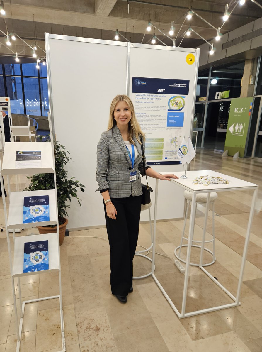 SHIFT_KDTJU's tweet photo. We were honoured to present SHIFT project at EFECS 2024.
The event was an excellent the opportunity to showcase our book, distribute leaflets, discuss the project poster, and highlight the progress we've made!
#SHIFTProject #EFECS2024 #beyond5G #6G #wireless #wired #satcom https://t.co/pwJ675G9pa