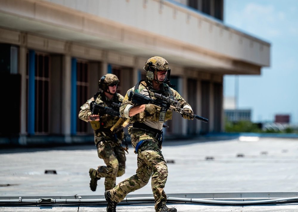 ❗️ $PLTR signs a $37mn expansion for 1y with US Special Operations Command.

"This contract award leverages Palantir’s multi-vendor development ecosystem and the Ontology Software Development Kit (OSDK) to expedite software deployment at the edge.

The expanded partnership also