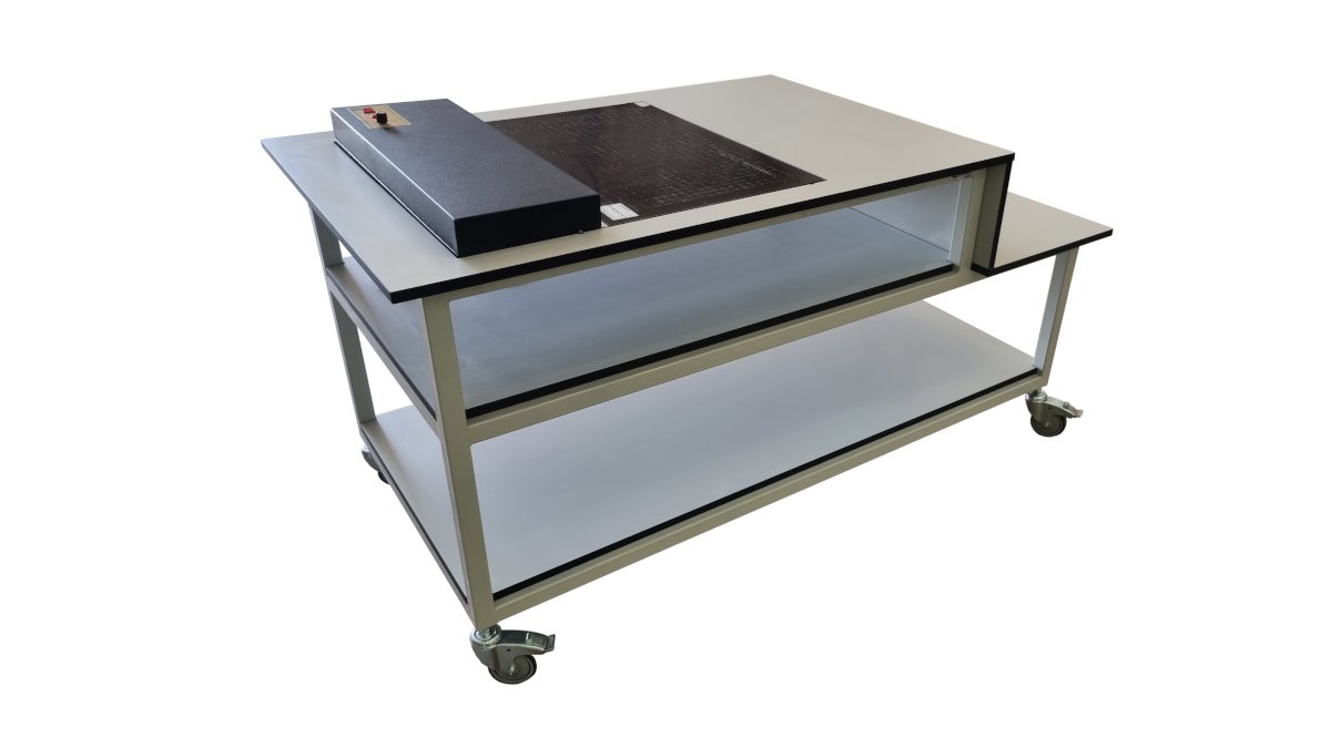 LabTables's tweet photo. Take a look at our bespoke Trespa topped lab table with Trespa shelves and on castors, with a built in heat sealing machine. All designed and manufactured in-house.
 
#LabTable #MadeInBritain #MadeInYorkshire #EnablingScience #Trespa #LabFurniture https://t.co/wPVCPSBQ42