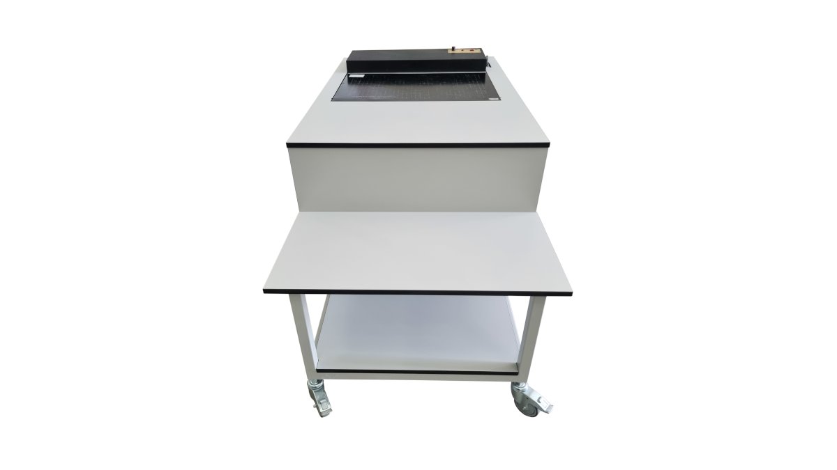LabTables's tweet photo. Take a look at our bespoke Trespa topped lab table with Trespa shelves and on castors, with a built in heat sealing machine. All designed and manufactured in-house.
 
#LabTable #MadeInBritain #MadeInYorkshire #EnablingScience #Trespa #LabFurniture https://t.co/wPVCPSBQ42