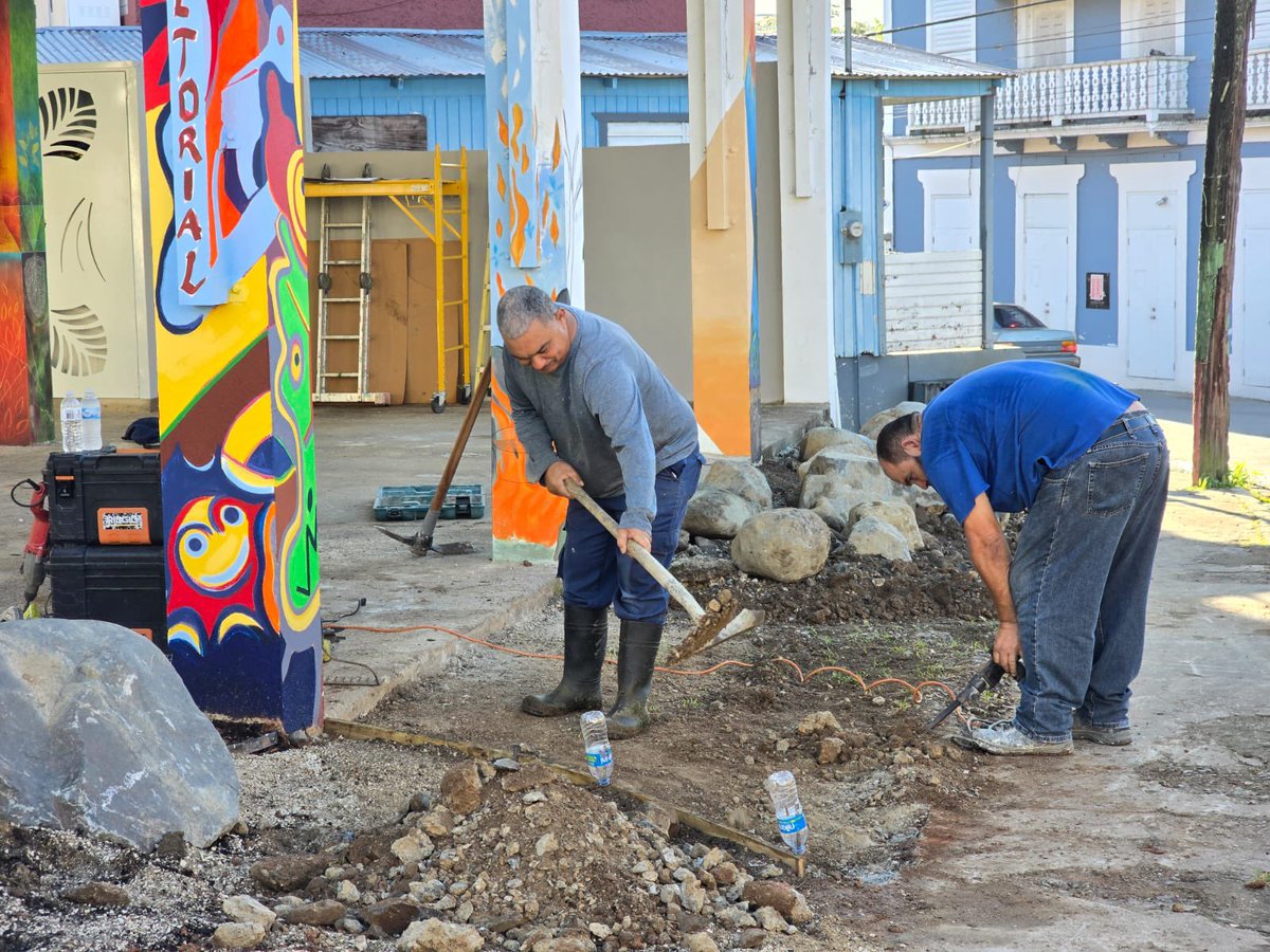 Siguen los trabajos en la Plaza de la Independencia Energética de Adjuntas. Estaremos listos para el 21D. ¡Los esperamos!
