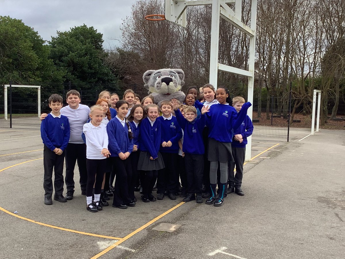 OakDallamCPS's tweet photo. Wolfie visited us today and brought us all a selection box. Thank you and a Happy Christmas to Wolfie and the Wolves foundation.
#DallamPSHE https://t.co/ZGuBYzVkki