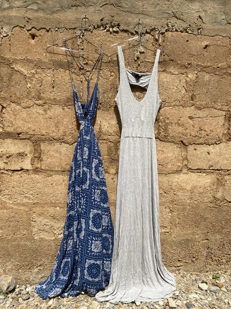 fooseplug's tweet photo. ometimes I like to imagine myself with a small land in aburi, wearing some vintage dress, feeding chickens and biking. Shop some very pretty dresses with us this Saturday (ยข35-60)
#thriftyfinds #thriftygirl #sustainability #savetheplanetearth https://t.co/gYrs4ZnASa
