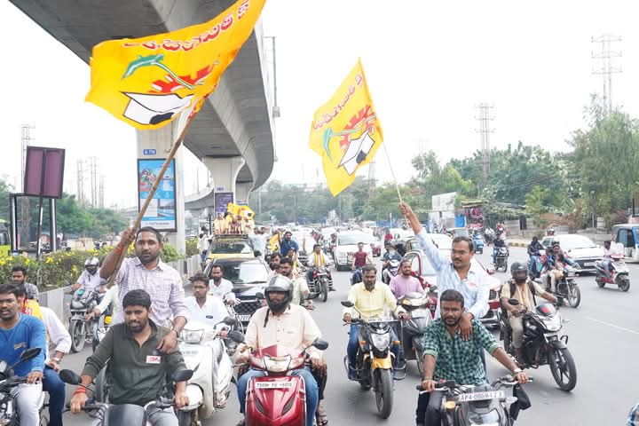 TheNadendla's tweet photo. నన్నూరి నర్సిరెడ్డి అన్న 
-------------------
తెలంగాణా  ఐటీడీపీ ఆధ్వర్యంలో నన్నూరి నర్సిరెడ్డి గారి సన్మాన మహోత్సవ కార్యక్రమం.

#nannurinarsireddy 
#ttdboardmember 
#iTDPTelangana https://t.co/teojGTaJ0G