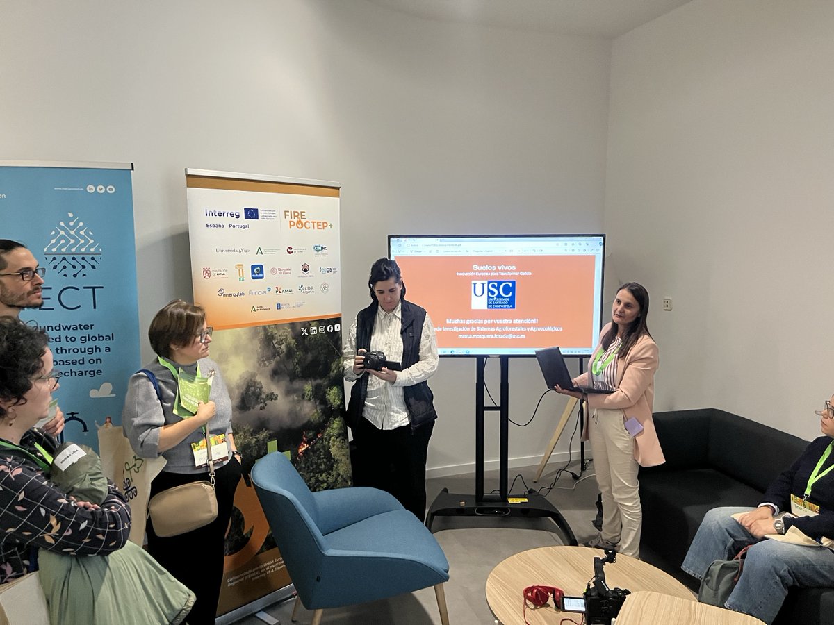 SUSSOIL's tweet photo. 🌱 SUS-SOIL celebrated World Soil Day at "Suelos Vivos"!

Hosted by @FEUGA_20, gathered 50+ experts to discuss sustainable soil management💡Nuria Ferreiro (#USC ) highlighted SUS-SOIL’s work on innovative practices for resilient soils. The #SoilHubFair fostered ideas&amp;collab♻️ https://t.co/wMHEWTWLJt