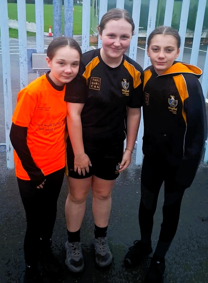 SEACHS1961's tweet photo. Y8 Student, Scarlet runs 22.3 miles over 7 days to raise money for the MND Charity!  Read about Scarlet's inspirational achievement!
https://t.co/rqXN6lQtT5
We are very proud of you Scarlet, and keep on running!
#INSPIRATIONALACTIONS https://t.co/HZl3Kp6mBr