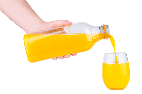 LoriShemek's tweet photo. FYI: Originally fructose was proposed as the ideal sweetener for people with Type 2 Diabetes as it does not raise blood sugar but....

Fructose is metabolized in the liver, but excess consumption can cause fat buildup, leading to insulin resistance in the liver and non-alcoholic fatty liver disease.

Long term and high intake, fructose lowers active energy and damages mitochondria. Fructose stimulates food intake and lowers resting energy metabolism, much like an animal preparing to hibernate.

However, fructose is now implicated in the epidemics of obesity, type 2 diabetes, insulin resistance, hypertension, belly fat & metabolic syndrome.

Be on the lookout (in most all packaged processed foods) - avoid high fructose corn syrup. 

Whole fruits low in fructose are all berries such as strawberries, blackberries, blueberries, avocado, kiwi, green apples, and more.