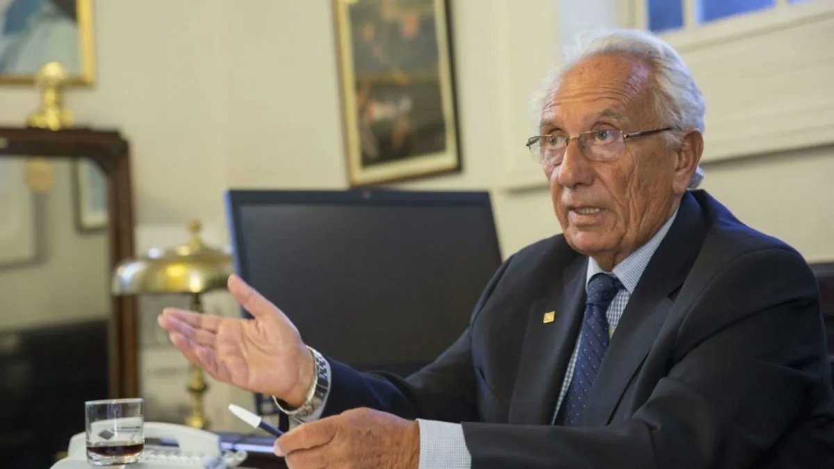 mmorenonoticias's tweet photo. Murió Héctor Recalde, ex diputado, ex abogado de la #CGT e histórico dirigente peronista.
#HectorRecalde https://t.co/y3PK3HJq6r