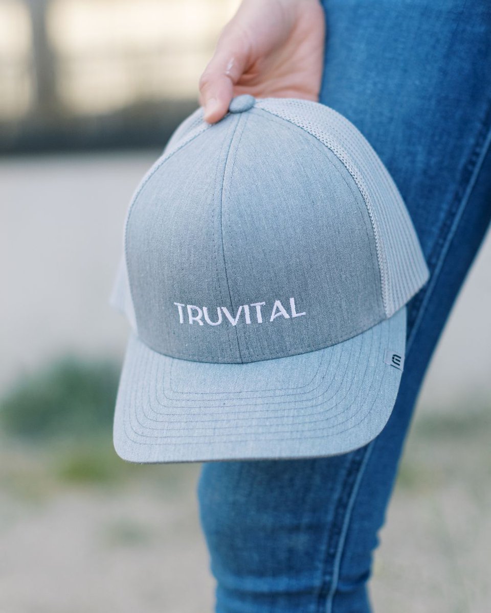 Support Dehydrated Calves with Truvitalyte-Max!Truvitalyte-Maxl electrolytes help calves stay hydrated and maintain electrolyte balance. 🩺 Available exclusively through veterinary clinics—ask your vet about Truvitalyte-Max today!