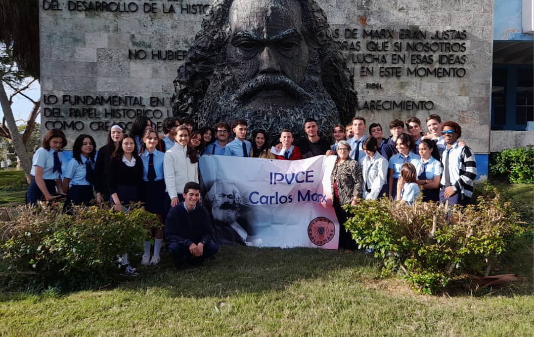 ipvcecarlosmarx's tweet photo. Delegación Matancera lista para partir a la Copa Regional. ÉXITOS PARA TODOS!!!
#ipvcecarlosmarx #ipvcecm #ipvce #feem #feemmatancera https://t.co/PT46VHc15M