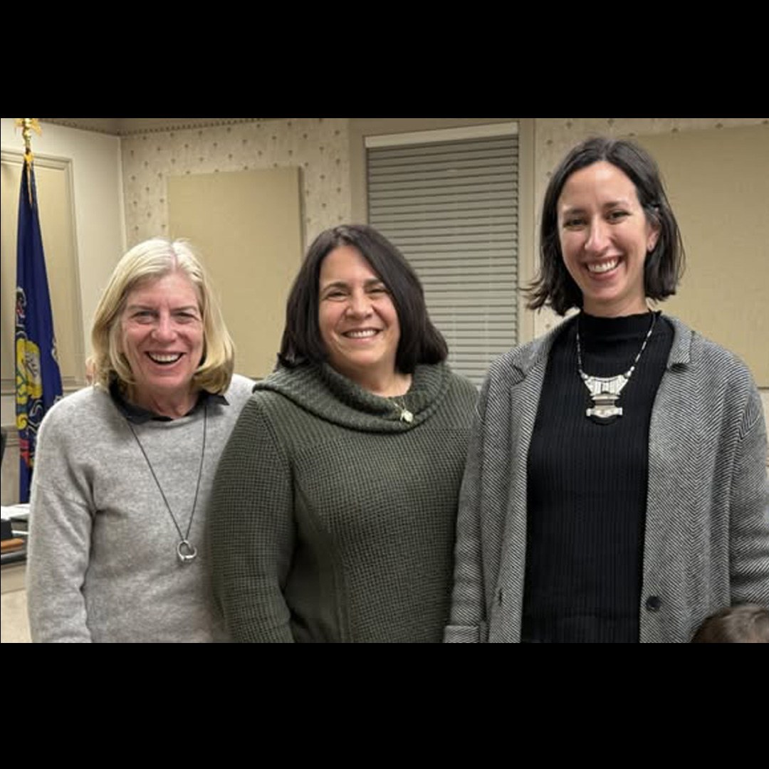 OakmontLibrary's tweet image. We are pleased to welcome the newest members of the Oakmont Carnegie Library Board, Alexandra Taylor, Margaret Soff, and Emily Stimmel! 📚 Your dedication and service to our community are greatly appreciated.