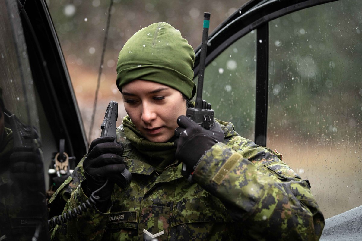 army_SM_armee's tweet image. As the holiday season approaches, remember that it can be a difficult, lonely time for some. 

Please be there for colleagues who may be struggling. In the #OneArmy family, no one is alone.