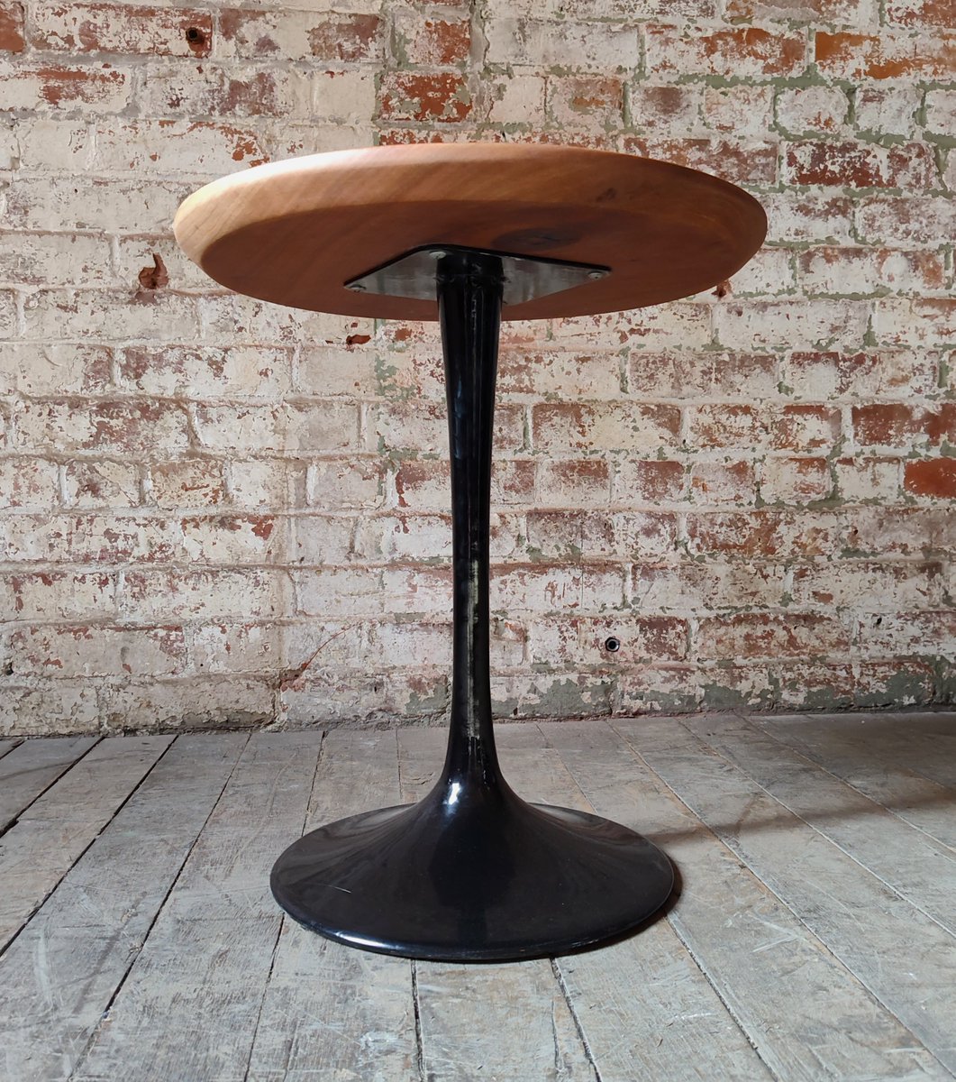 GetBackInc1's tweet photo. Mid-Century Modern Cherry Side Table

https://t.co/ksY6i6XoBy

#midcenturymodern #midcenturymoderndesign #miscenturymoderndesign #vintageindustrial #vintageindustrialhome #sidetable #sidetables #cherrywood #roundtable #steeltoptable #tulipbase #coffeetable https://t.co/LcCJhYRL8Y