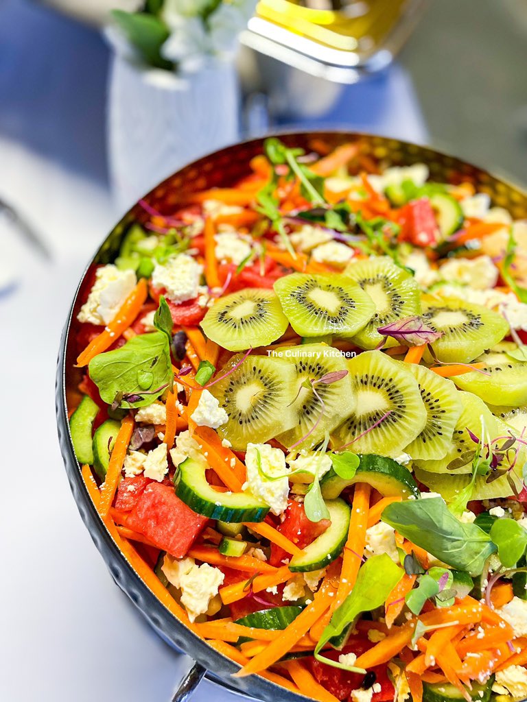 ChefLindaMni's tweet photo. Less is More 
Weekend Work #TheCulinaryKitchen #Salads #Bookings email 📧 or WhatsApp cheflinda@theculinarykitchen.co.za/ 📲0664480658 #Catering #Chef #Food #TasteTheWorld #Delicious https://t.co/AJSaQAgB57