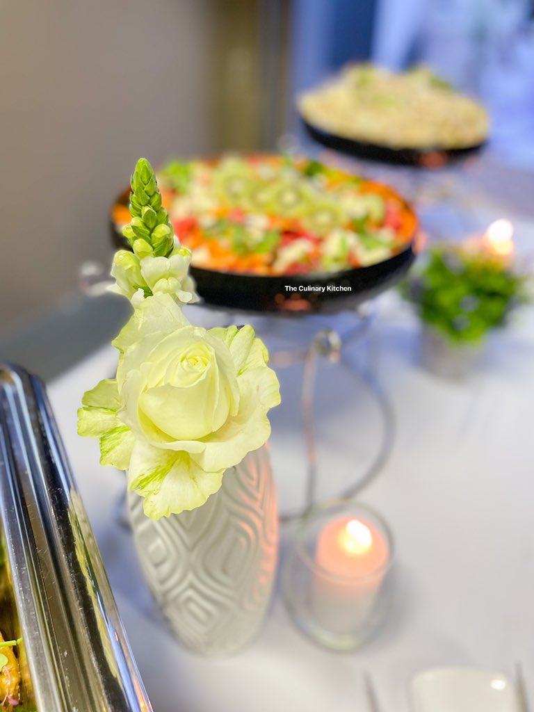 ChefLindaMni's tweet photo. Less is More 
Weekend Work #TheCulinaryKitchen #Salads #Bookings email 📧 or WhatsApp cheflinda@theculinarykitchen.co.za/ 📲0664480658 #Catering #Chef #Food #TasteTheWorld #Delicious https://t.co/AJSaQAgB57