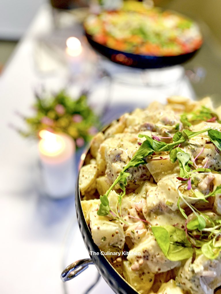 ChefLindaMni's tweet photo. Less is More 
Weekend Work #TheCulinaryKitchen #Salads #Bookings email 📧 or WhatsApp cheflinda@theculinarykitchen.co.za/ 📲0664480658 #Catering #Chef #Food #TasteTheWorld #Delicious https://t.co/AJSaQAgB57