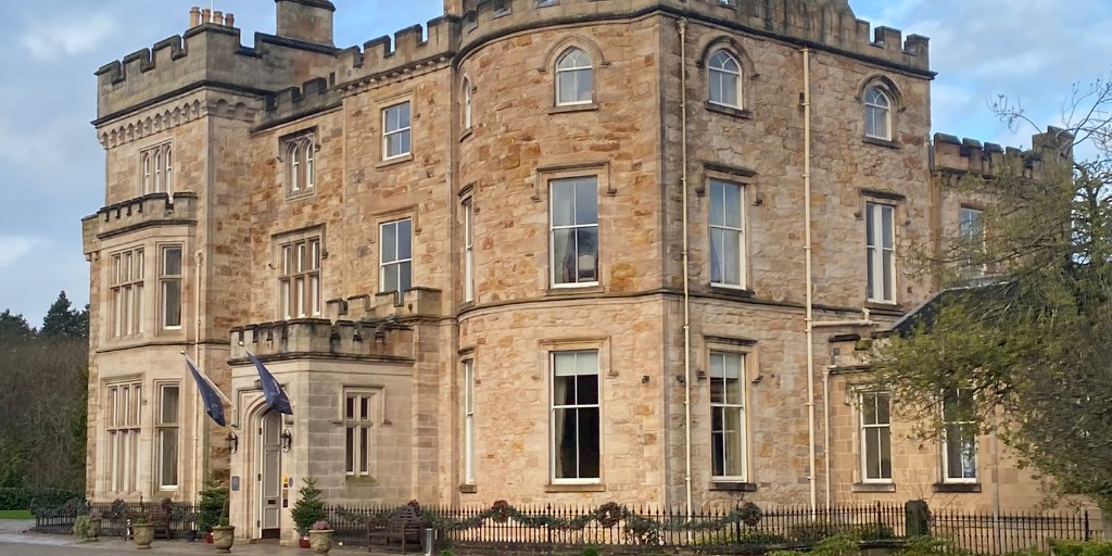 GlasgowTourism's tweet photo. Visited the beautiful @Crossbasket Castle last week! 🏰 Grateful for their continued support &amp; excited about their upcoming developments. A true gem near Glasgow offering luxury &amp; award-winning dining. 💫

#VisitGlasgow #LuxuryTravel https://t.co/xaruMeN0Ax