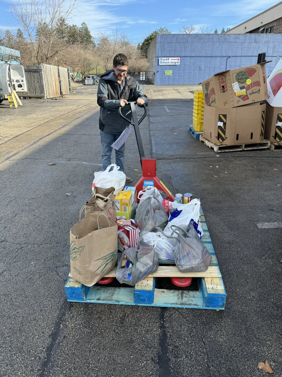 Eddie Hren (@hren5thmurphy) on Twitter photo Wrapped up our monthly Kindness Project so proud of the haul the kids brought in for our food drive <a href="/WmFMurphy68/">WilliamFMurphySchool</a> - just over a hundred pounds for the <a href="/WSCPantry/">West Suburban Community Pantry</a> !!! Wrapped up our monthly Kindness Project so proud of the haul the kids brought in for our food drive <a href="/WmFMurphy68/">WilliamFMurphySchool</a> - just over a hundred pounds for the <a href="/WSCPantry/">West Suburban Community Pantry</a> !!!