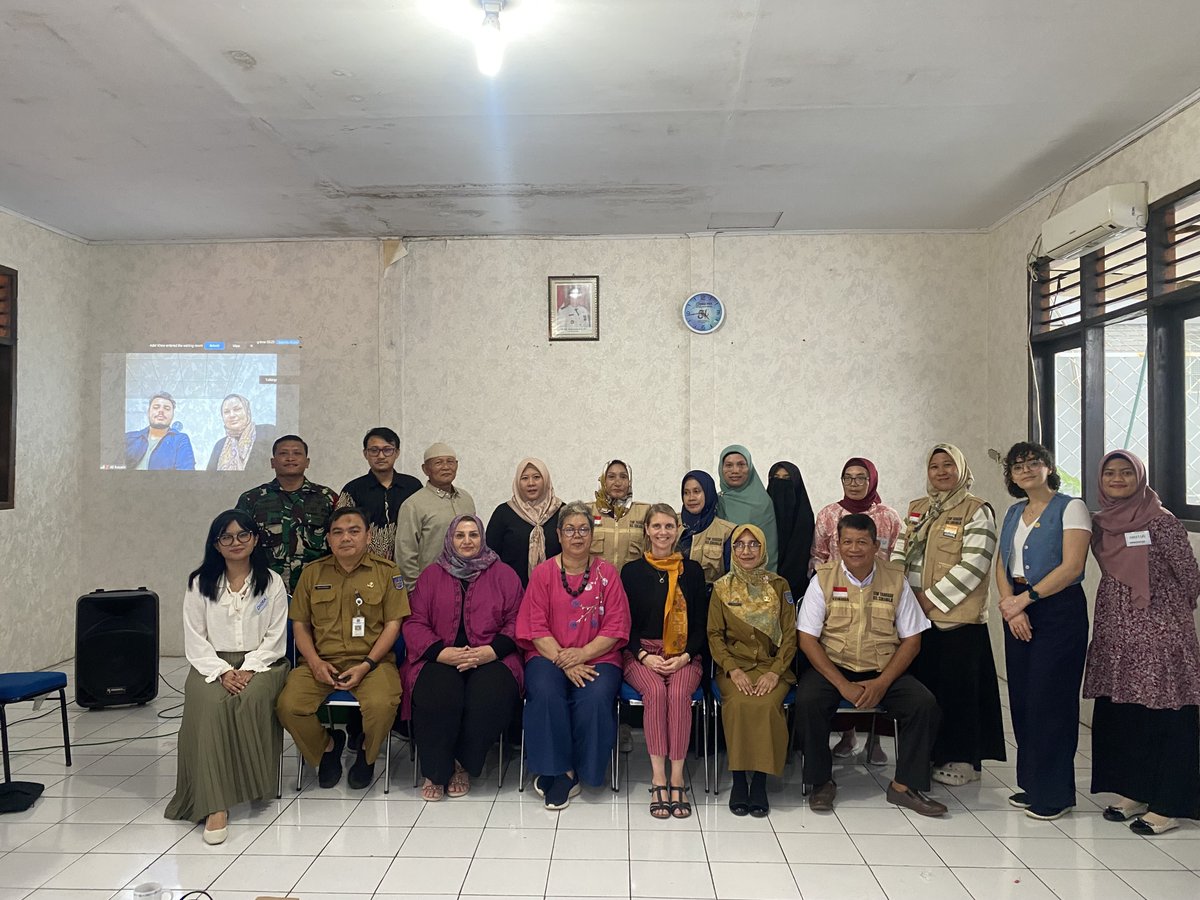 whatthewomensay's tweet photo. Key Takeaways:
👉Building resilience needs a “whole of society” approach
👉Basic community needs are a vital entry point to building trust
👉The importance of counter narratives &amp; raising awareness, community dialogue &amp; peer support, &amp; strong local gov’t &amp; CSO partnerships https://t.co/Sur5EU55eT