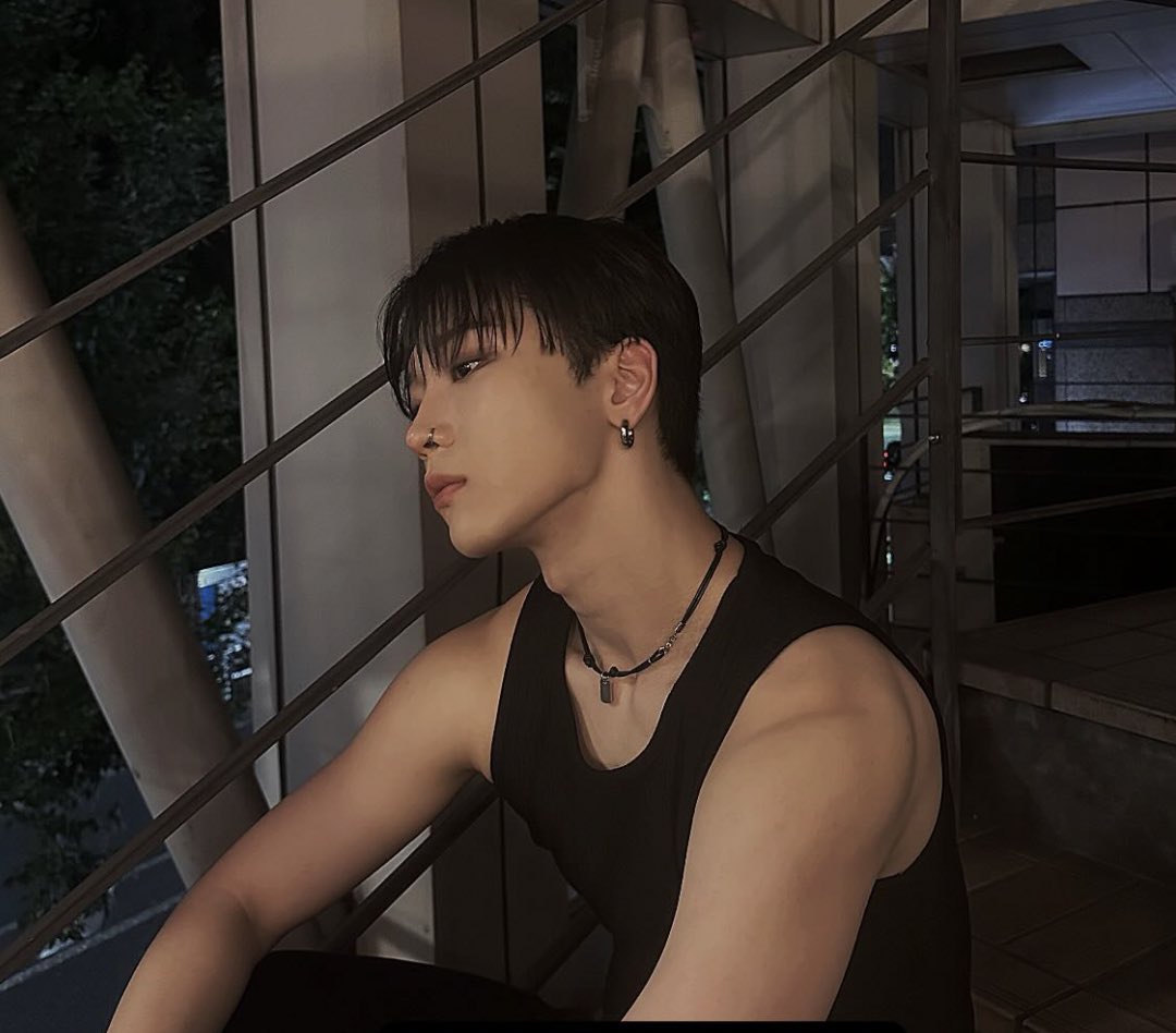 ㅅㅂ

#KIMTAEYU #김태유 #ABLUE #에이블루 #PROJECT7 #프로젝트7