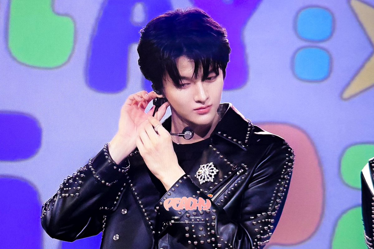 𝒑𝒆𝒂𝒄𝒉𝒚 (@luvmypeachy) on Twitter photo 