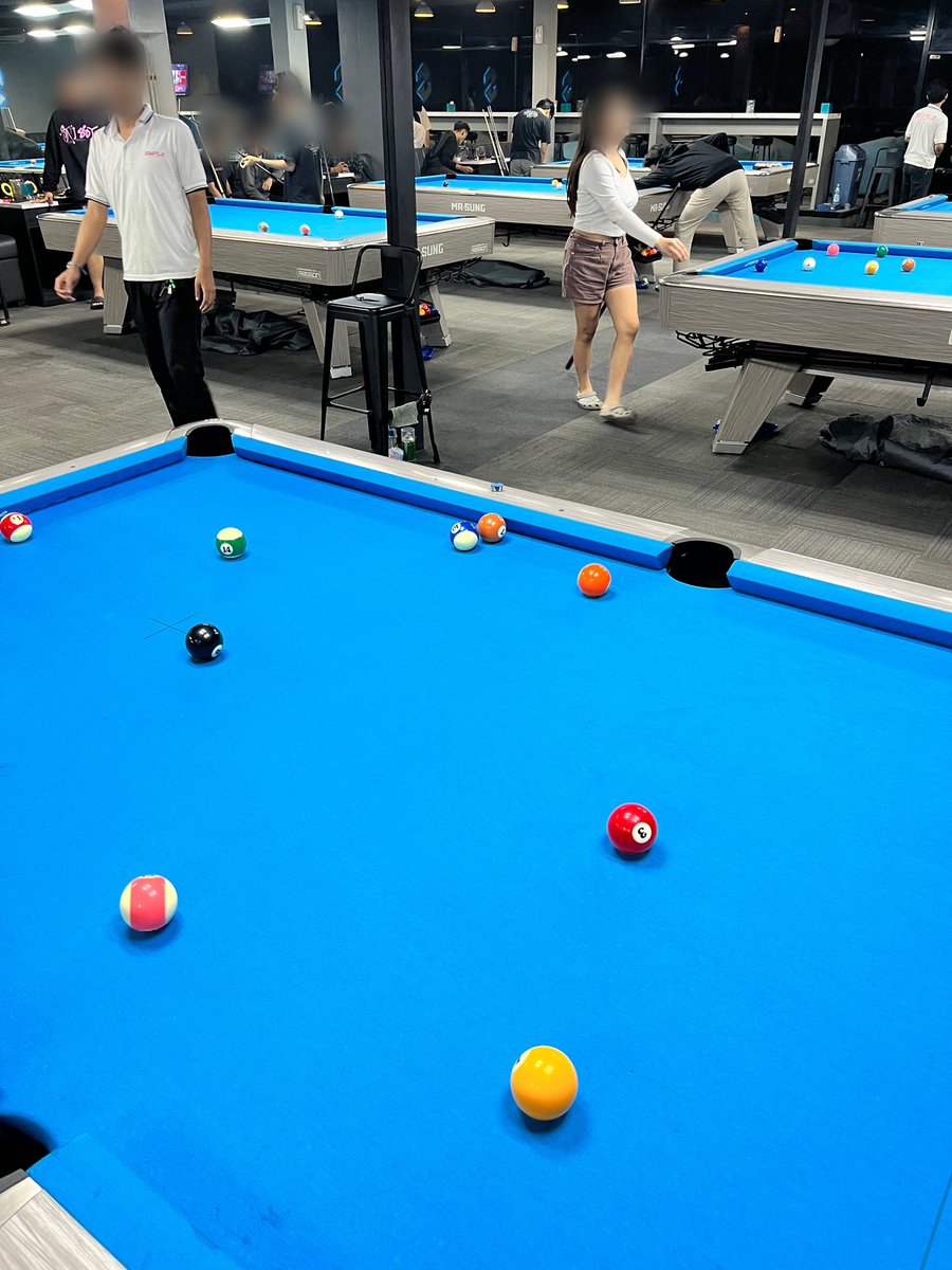 insecourity's tweet photo. kegiatan selanjutnya 🎱 https://t.co/yoYbpEcp88