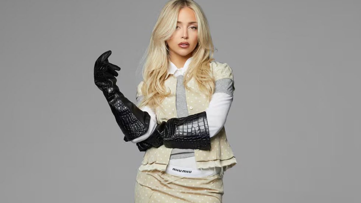 ⁣
               
                          ›  ya tenemos el tracklist oficial del
                             álbum. hay canciones para bailar,
                             otras para llorar y una de amor.
        
     ⁣