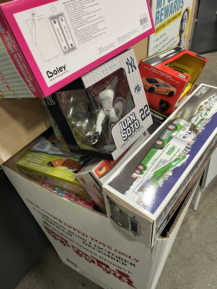 chrisscargs's tweet photo. Juan Soto action figure spotted in donation. A truly dark day in Yankees history. https://t.co/Ct24v9TO1y