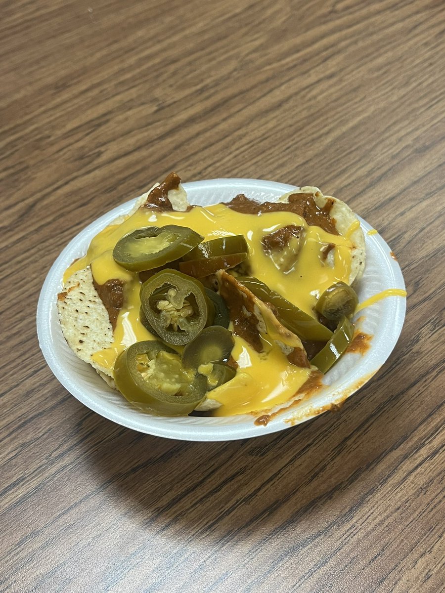 itsMoDrake's tweet photo. Yummy treat!  Thank you @amyepina @HNHOrtiz  for our #NachoBar @es_luther @CCISD LOVE IT!! https://t.co/ndq5vGrqwJ