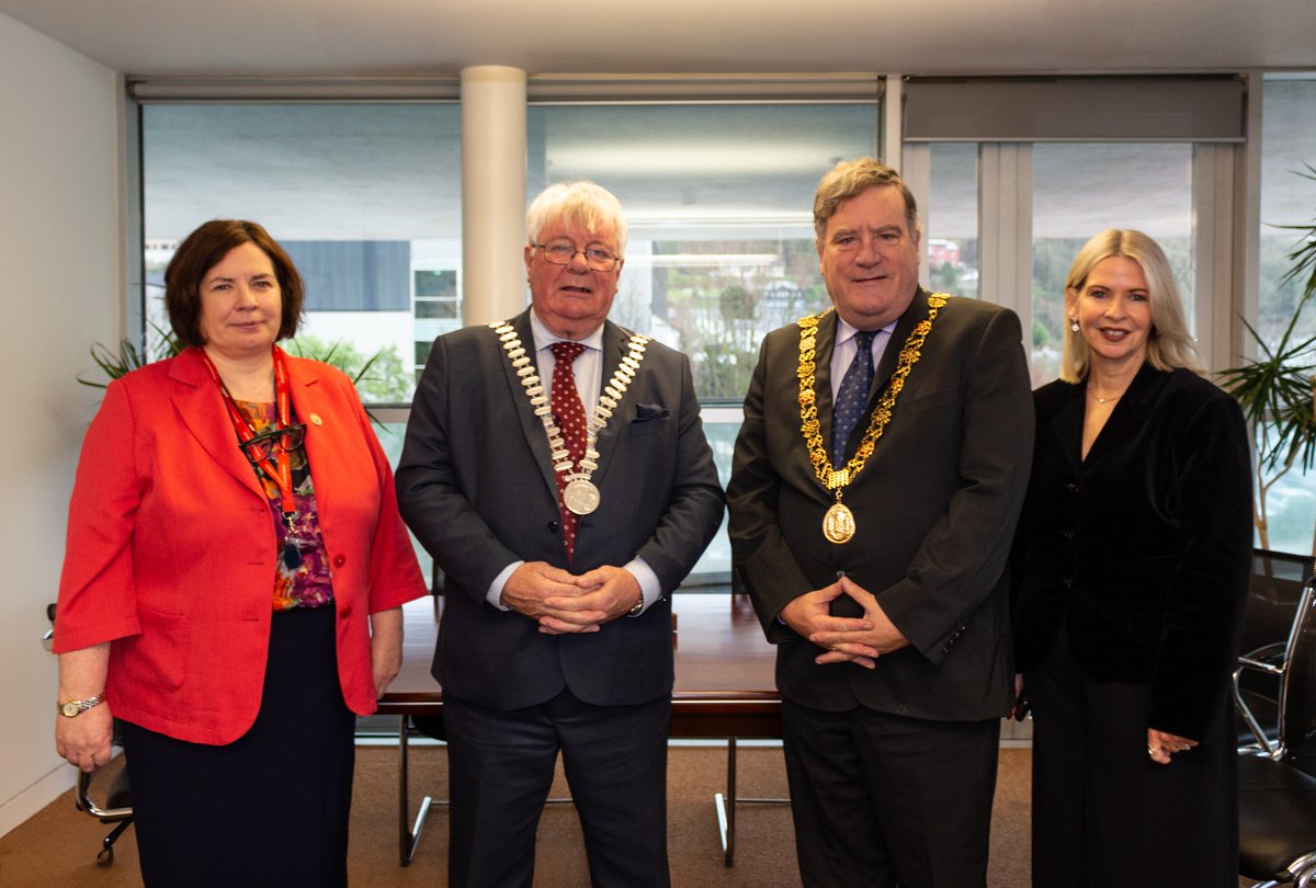🤝 Mayor of the County of Cork, Cllr. Joe Carroll and Chief Executive of Cork County Council, Moira Murrell were pleased to welcome Cllr. Dan Boyle, Lord Mayor of Cork and Valerie O’Sullivan, Chief Executive of @CorkCityCouncil to County Hall to discuss topics of mutual interest.