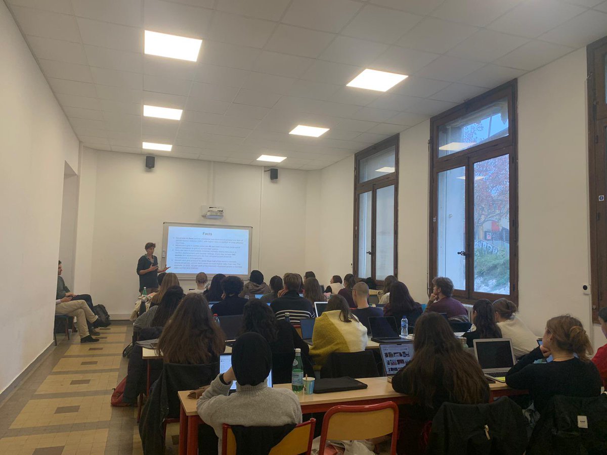 Aix Humanitaire tweet media