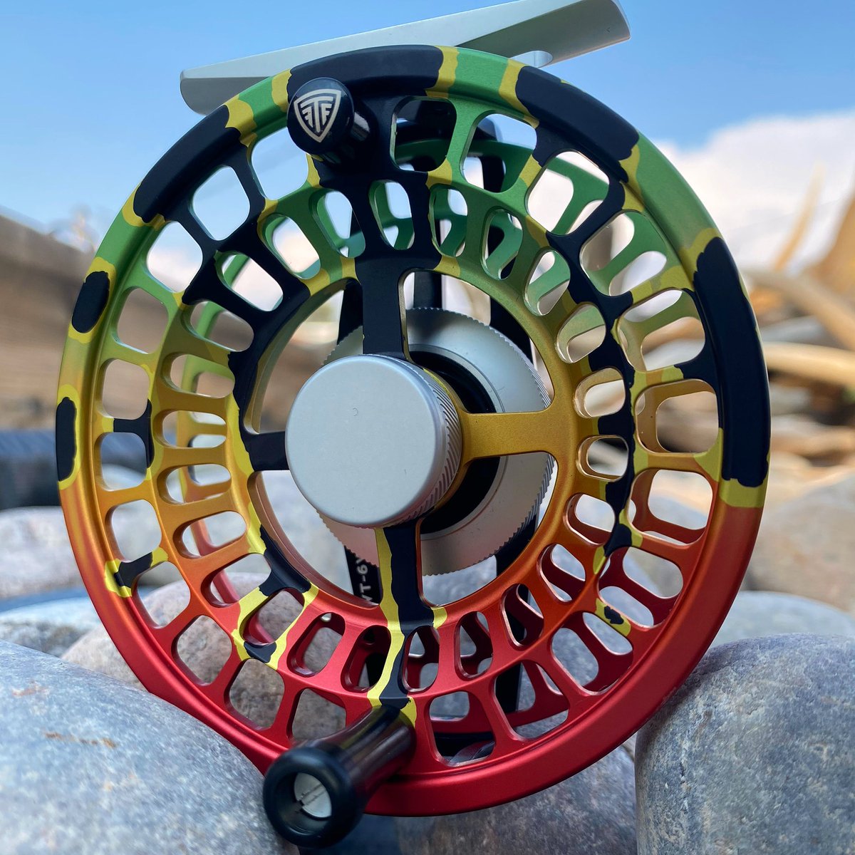 Talk about a cool design! Let’s go to south Florida baby! #flyfishing