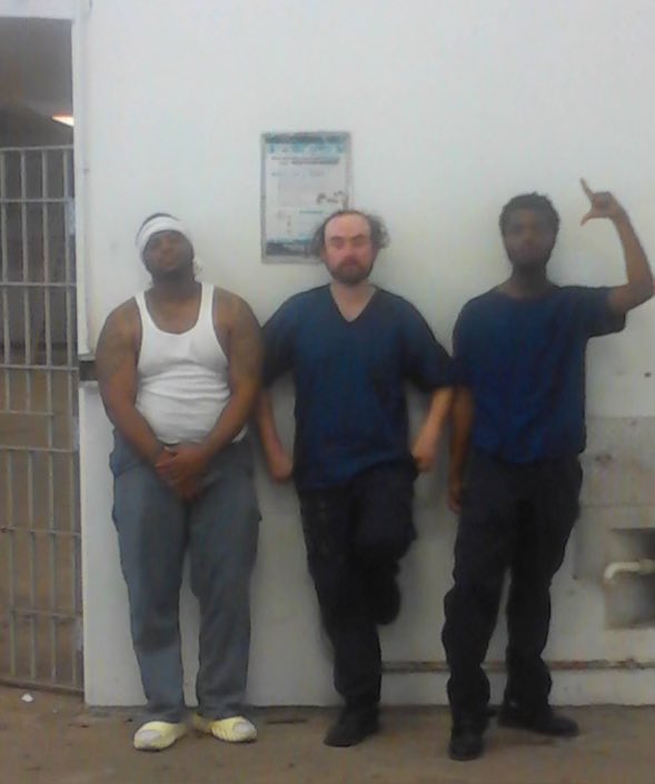 williambanks_'s tweet image. got a phone