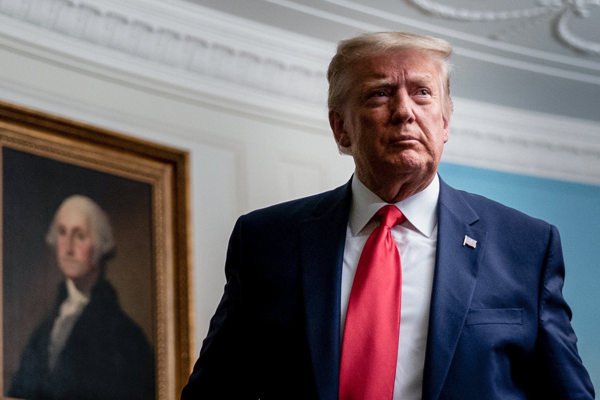 LBleuBlancRouge's tweet photo. Donald Trump a déclaré qu'il refusera un salaire de président pour les quatre prochaines années pendant que nous en France on a Elisabeth Borne et compagnie qui veulent pas rendre leur voiture avec chauffeur et qu’on continue à entretenir. https://t.co/Dsjmncw0Pe
