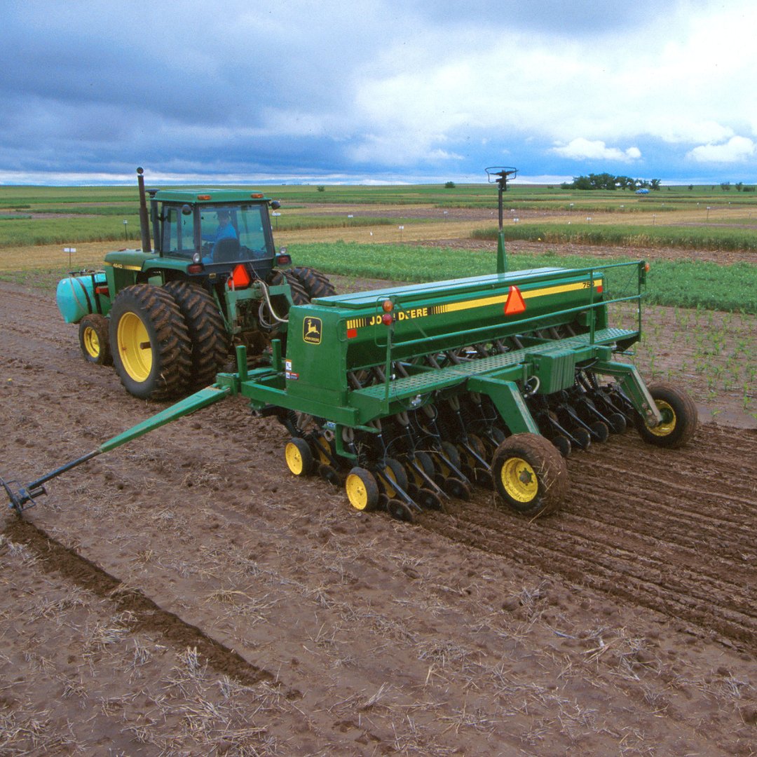 ptx_trimble's tweet photo. Looking for a cost-effective way to add rate and section control to your equipment?

With Field-IQ, experience monitoring and control directly from your GFX display for optimized equipment performance.

Learn more: https://t.co/EFoUsG2fYG

#ptxtrimble #precisionag https://t.co/PQvW1ruZw4