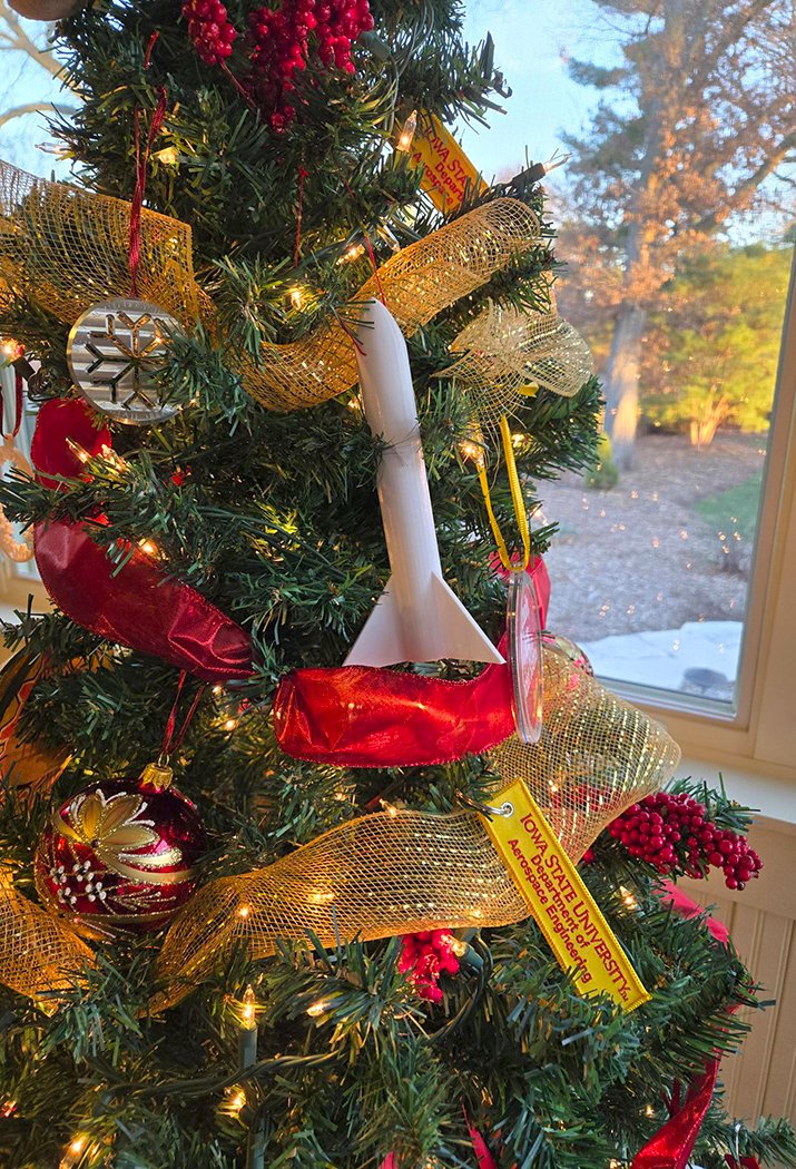 The Dept. of Aerospace Engineering has a great presence on the College of Engineering holiday tree at The Knoll. One of our AstroCy dolls is at the top and you’ll find other AerE decorations as well. Thanks to our Nikki Gupta and Maddi England for representing!