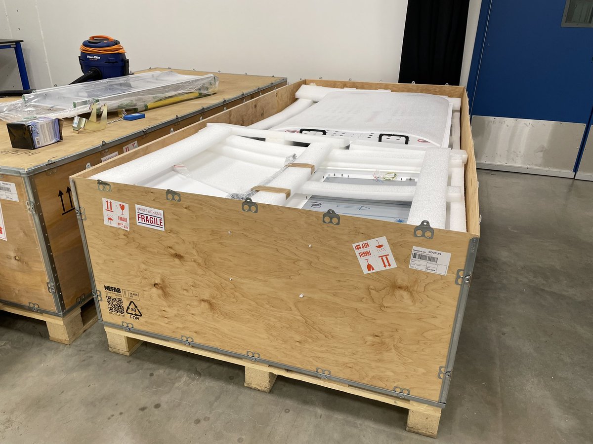 This past weekend we received our <a href="/thermosciEMSpec/">Microscopy & Spectroscopy</a> Arctis. This #cryoEM tool is part of our new tomography area to expand the biomedical research capabilities at the center.

<a href="/SEMC_NYSBC/">SEMC</a> - Providing expertise and resources for understanding both molecular and cellular structures.
