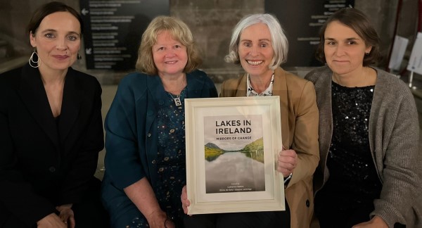 🇮🇪 Ireland’s lakes are not just stunning landscapes—they’re vital ecosystems.bit.ly/49xZiCr Learn about their origins, biodiversity, and the urgent threats they face in the new book Lakes in Ireland – Mirrors of Change. 🌿
🖥️ Read it for free: oar.marine.ie/handle/10793/1…