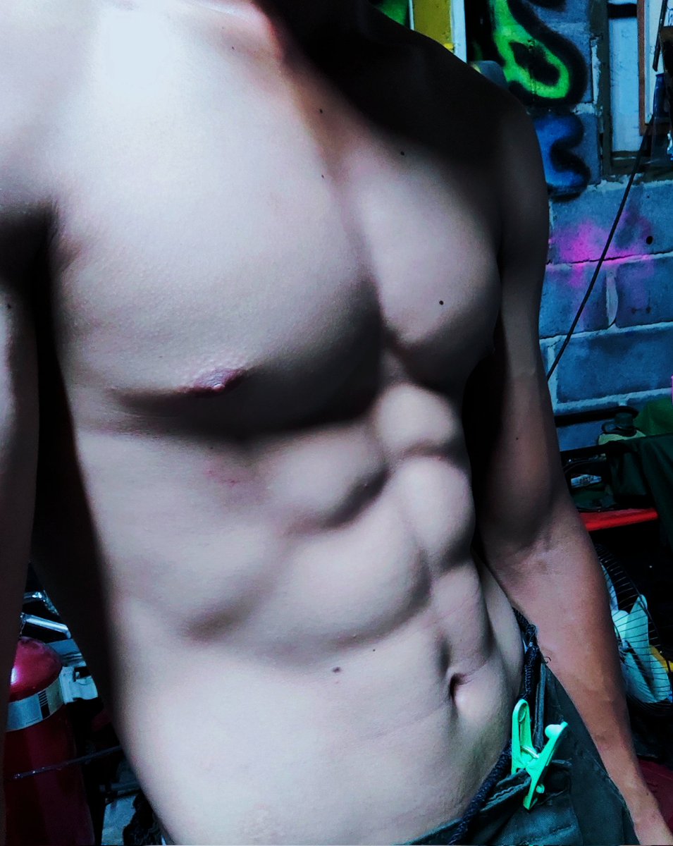 DigEvos's tweet image. สาวๆชอบหุ่นแบไหนกัน