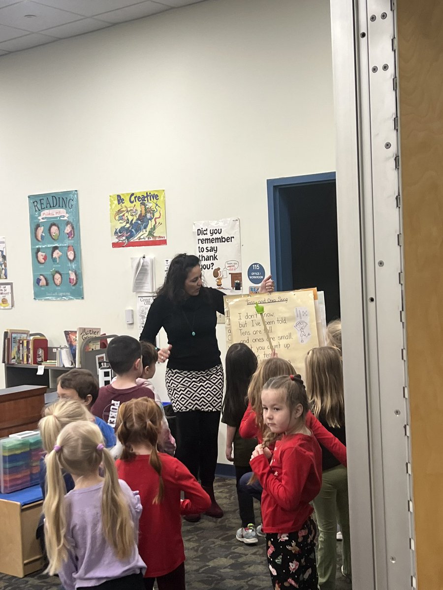 tivertonsuper's tweet photo. What’s happens when you have to divide one elementary school into 2 others? An amazing, successful day of learning. Lots of people to thank I’ll start with Principals Ponte, Arruda and Donnelly- Roche . #tivertonsfinest https://t.co/dNzhj1X1V9